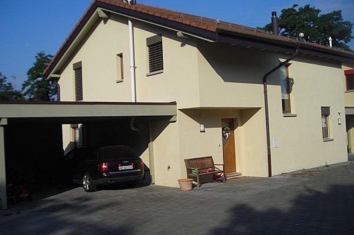 Villa jumelée liée par couvert à voiture, Soral