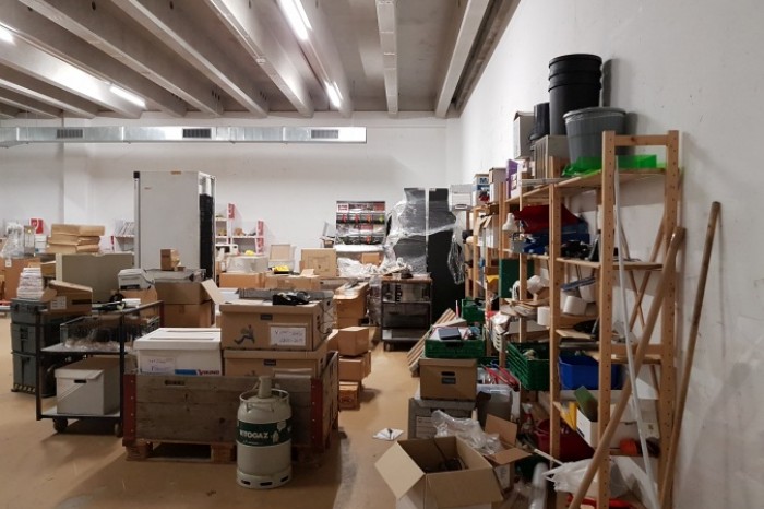 Storage room 160.5 m2, for rent Zimeysa Geneva