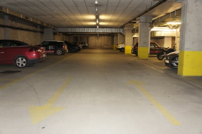Parking places for rent in Satigny Geneva Zimeysa